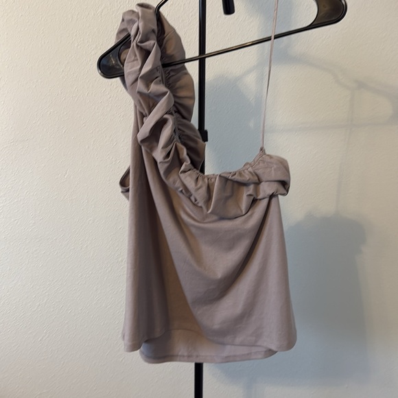 Express Ruffled One-Shoulder Top - Picture 2 of 2